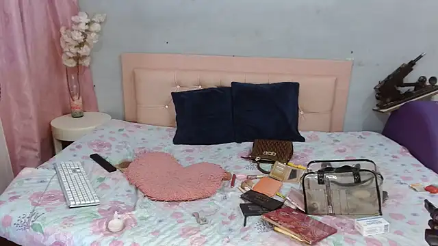 Snapshot of Sara_jhons21 chatting on March 3, 2026, 12:17 am Sara jhons21 online show from March 3, 2026, 12:17 am