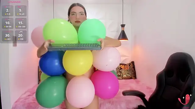 valeriecute18 online show from March 11, 2026, 8:25 pm