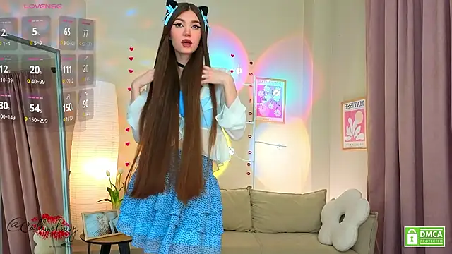 oliviaah  online show from March 13, 2026, 3:17 pm