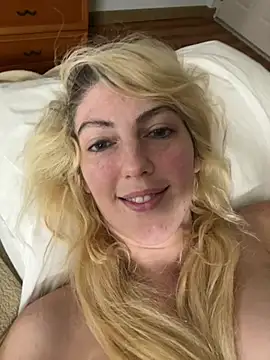 Snapshot of CelestialRuby chatting on March 17, 2025, 12:10 am CelestialRuby online show from March 17, 2025, 12:10 am