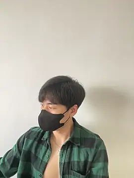 kimze7 online show from March 3, 2026, 6:20 am