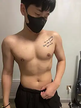 kimze7 online show from March 18, 2026, 11:35 am