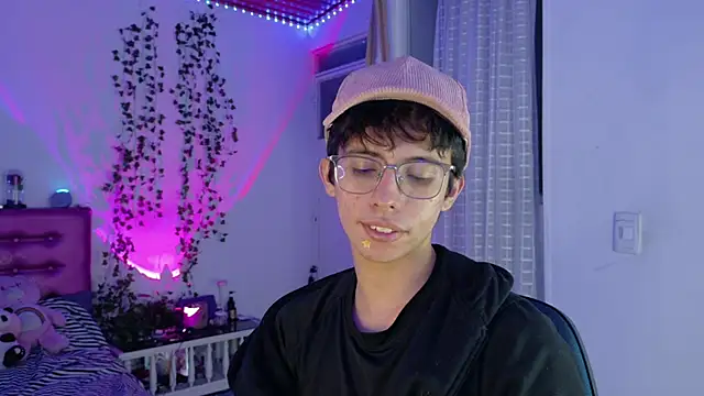 Dani Dancer online show from June 25, 2026, 1:58 am