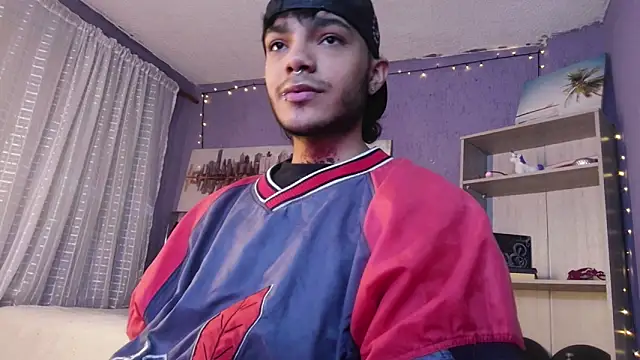 Snapshot of kingdani_hot chatting on February 10, 2026, 11:53 am kingdani hot online show from February 10, 2026, 11:53 am