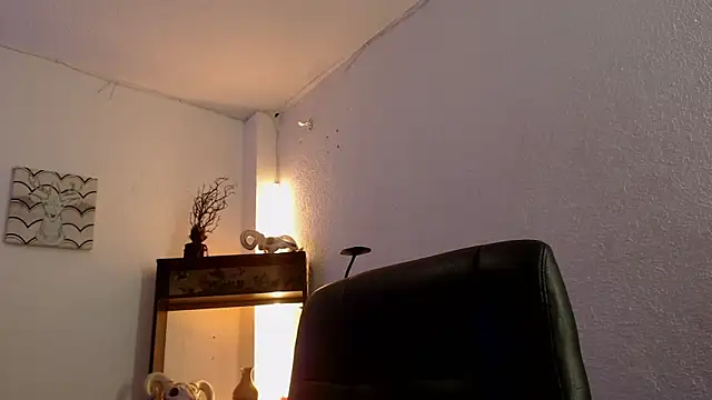 Snapshot of kingdani_hot chatting on February 13, 2026, 1:44 pm kingdani hot online show from February 13, 2026, 1:44 pm