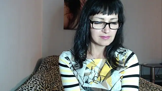 Eila Morigan online show from December 21, 2025, 3:47 pm