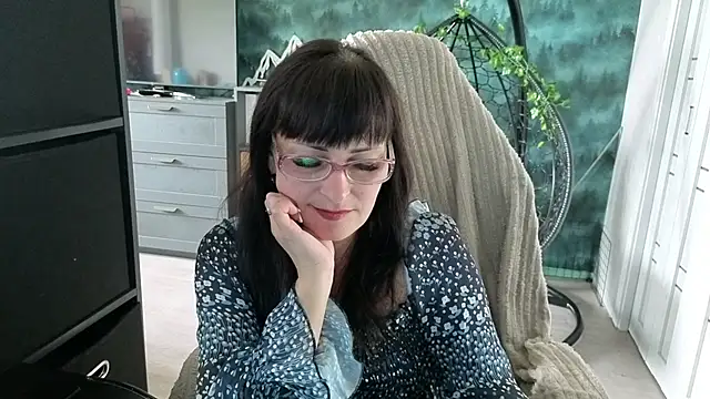 Eila Morigan online show from May 14, 2026, 6:21 am