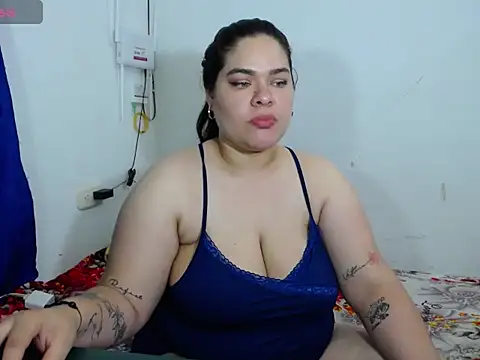 Snapshot of NinaFuentes2X chatting on August 7, 2026, 3:45 am NinaFuentes2X online show from August 7, 2026, 3:45 am