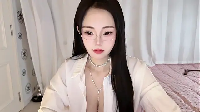 yuanbao8888 online show from February 6, 2026, 2:29 am