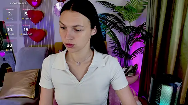 MaxinCarroll online show from July 1, 2026, 9:53 am