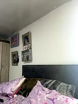 Aurora Dolce online show from December 19, 2025, 2:48 am