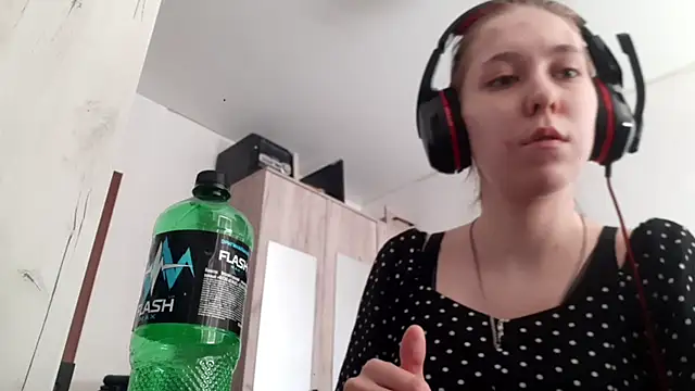 Annette meow1 online show from April 2, 2026, 7:04 am