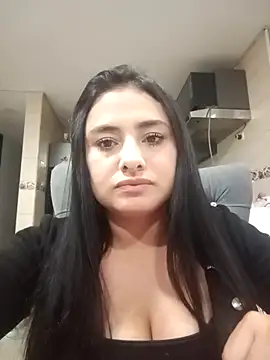 Snapshot of sara_nina chatting on December 13, 2025, 11:00 pm sara nina online show from December 13, 2025, 11:00 pm