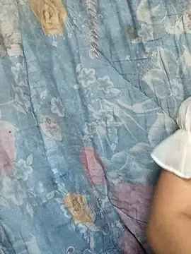 Snapshot of mit0-77 chatting on December 18, 2025, 5:34 am mit0-77 online show from December 18, 2025, 5:34 am