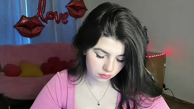 KisaModel online show from February 15, 2026, 1:50 am