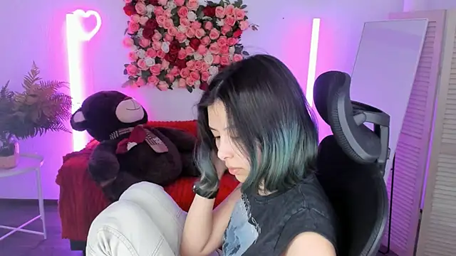 SirenMystiq online show from May 26, 2026, 7:12 pm