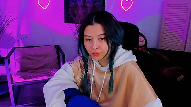 SirenMystiq online show from March 18, 2026, 7:04 pm