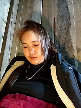 -myaa- online show from January 9, 2026, 10:06 pm