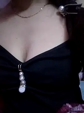 Comb-bii online show from December 21, 2025, 8:53 pm