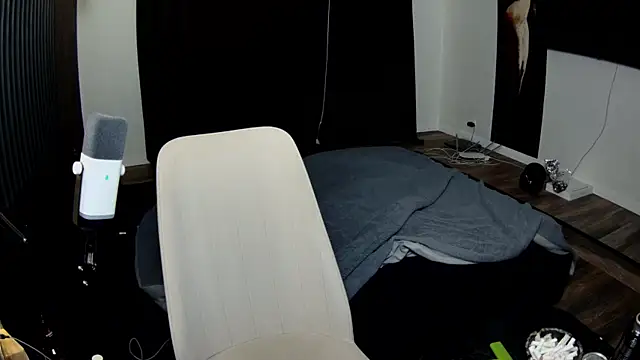 Snapshot of Nicole_Pars chatting on March 3, 2026, 5:25 am Nicole Pars online show from March 3, 2026, 5:25 am