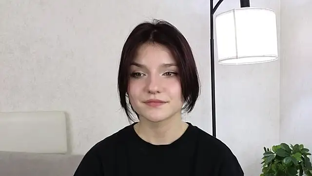 Snapshot of NyraVesperis chatting on May 19, 2026, 8:54 am NyraVesperis online show from May 19, 2026, 8:54 am