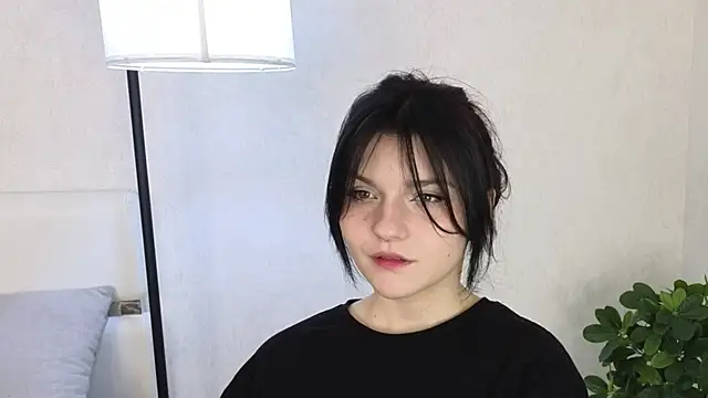Snapshot of NyraVesperis chatting on May 24, 2026, 6:13 am NyraVesperis online show from May 24, 2026, 6:13 am