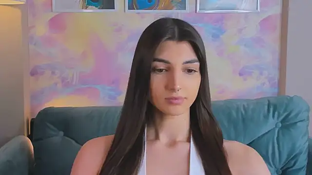 Snapshot of LilyShine_ chatting on February 4, 2026, 4:02 pm LilyShine online show from February 4, 2026, 4:02 pm