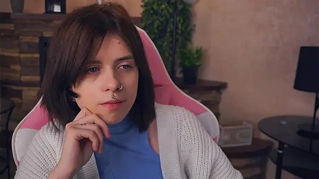 Snapshot of IleanaPishko chatting on December 19, 2025, 8:06 am IleanaPishko online show from December 19, 2025, 8:06 am