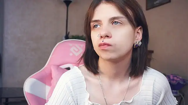 Snapshot of IleanaPishko chatting on January 10, 2026, 8:09 am IleanaPishko online show from January 10, 2026, 8:09 am