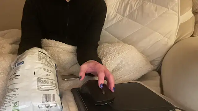 ijustturned18today online show from January 13, 2026, 5:17 pm