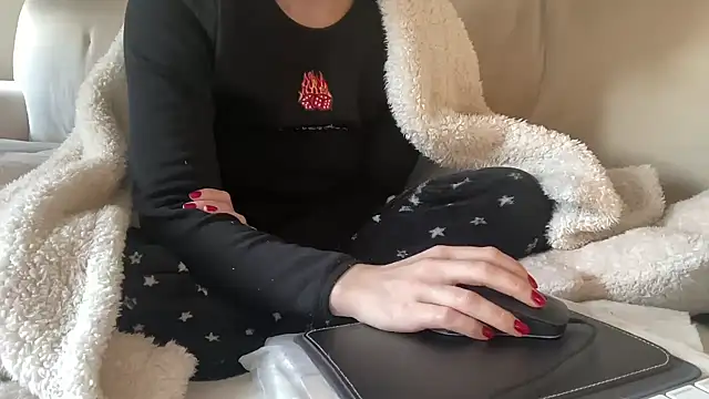 ijustturned18today online show from December 22, 2025, 12:16 pm