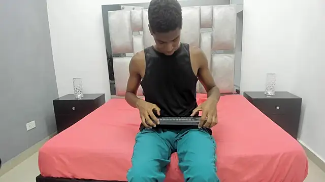 Snapshot of khris__evans chatting on April 10, 2026, 11:28 am khris evans online show from April 10, 2026, 11:28 am