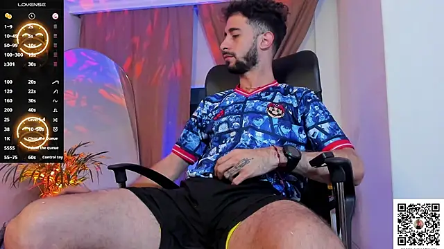  YOURHERO online show from April 2, 2026, 11:33 pm