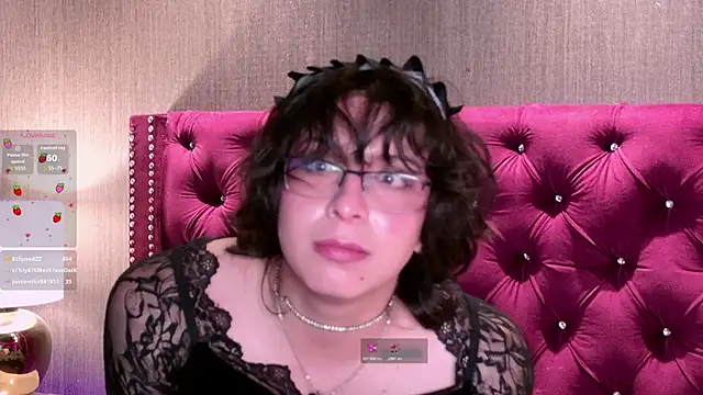 Snapshot of Shelly_bat chatting on April 21, 2026, 1:42 am Shelly bat online show from April 21, 2026, 1:42 am