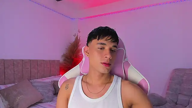 Snapshot of Michael_Jordan_zz chatting on June 12, 2026, 8:56 am Michael Jordan zz online show from June 12, 2026, 8:56 am