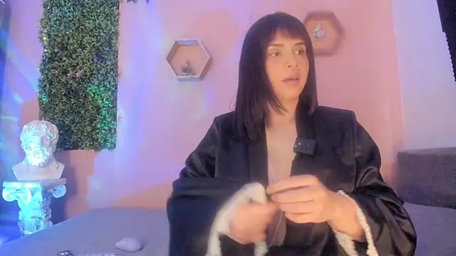 Snapshot of mslalune chatting on January 12, 2026, 7:53 pm mslalune online show from January 12, 2026, 7:53 pm