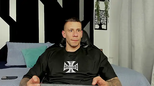 J king   online show from February 5, 2026, 11:00 pm