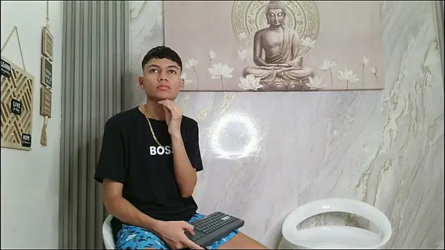 HORNY PRETTY online show from February 13, 2026, 1:22 pm