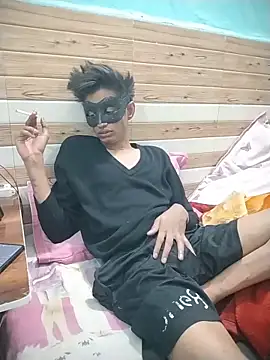 xoupleaura online show from February 7, 2026, 5:10 pm