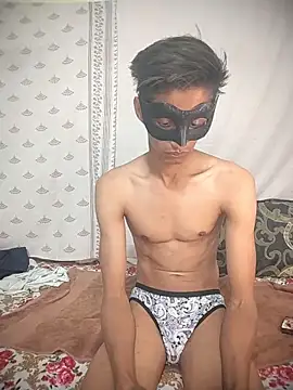 xoupleaura online show from March 31, 2026, 8:38 am