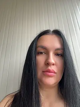Snapshot of MeganBlueq chatting on April 21, 2026, 8:32 am MeganBlueq online show from April 21, 2026, 8:32 am