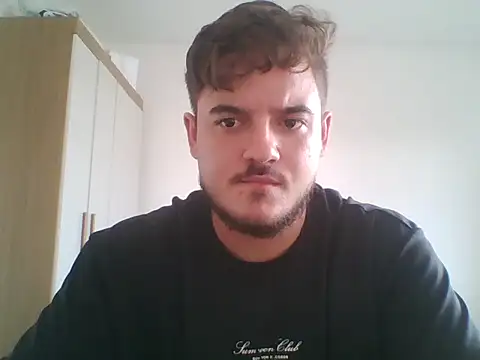 Snapshot of Bardo_urso chatting on August 4, 2026, 6:45 pm Bardo urso online show from August 4, 2026, 6:45 pm