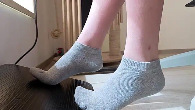 Feetbeth online show from February 18, 2026, 7:32 pm