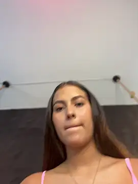 Valeria-escobar online show from December 19, 2025, 1:13 pm