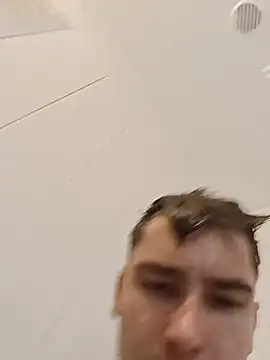 Max69690 online show from May 19, 2026, 7:54 pm
