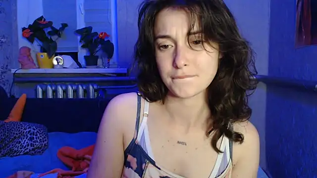 Snapshot of Angelik5371 chatting on July 8, 2026, 10:10 pm Angelik5371 online show from July 8, 2026, 10:10 pm