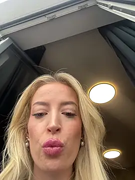 Katharina Wagner online show from July 27, 2026, 4:14 pm