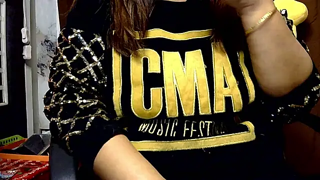 butterflyslay online show from January 11, 2026, 4:03 pm