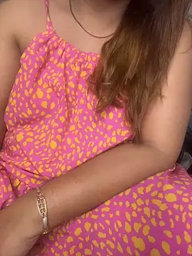 butterflyslay online show from March 10, 2026, 2:04 am