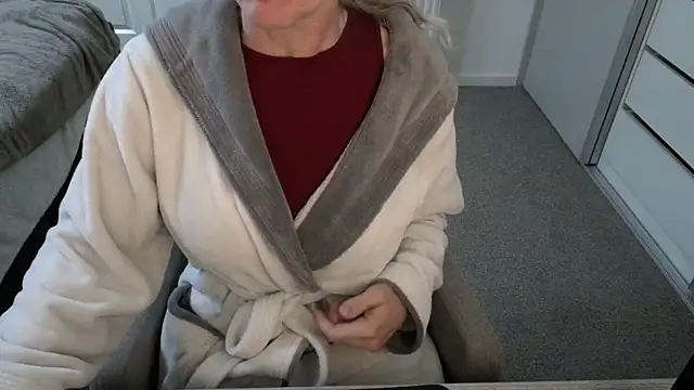 Dutchamber38 online show from April 23, 2026, 8:10 am